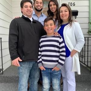 Meet your Posher, Rosario